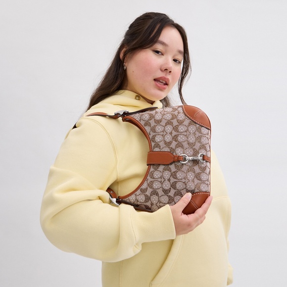 Coach Hamptons Hobo Bag In Crystal Signature Jacquard Purses - Picture 3 of 6